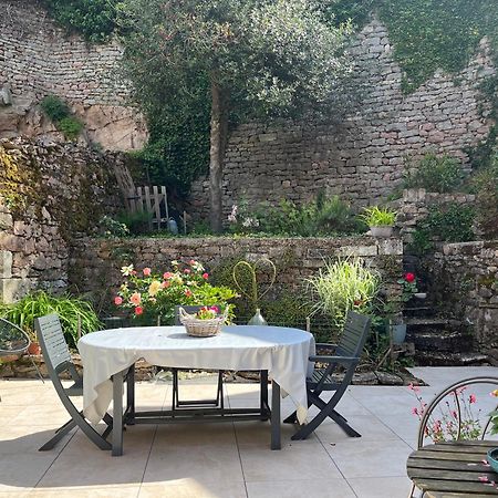 Maison Cosy En Plein Centre Ville Semur-en-Auxois Bagian luar foto