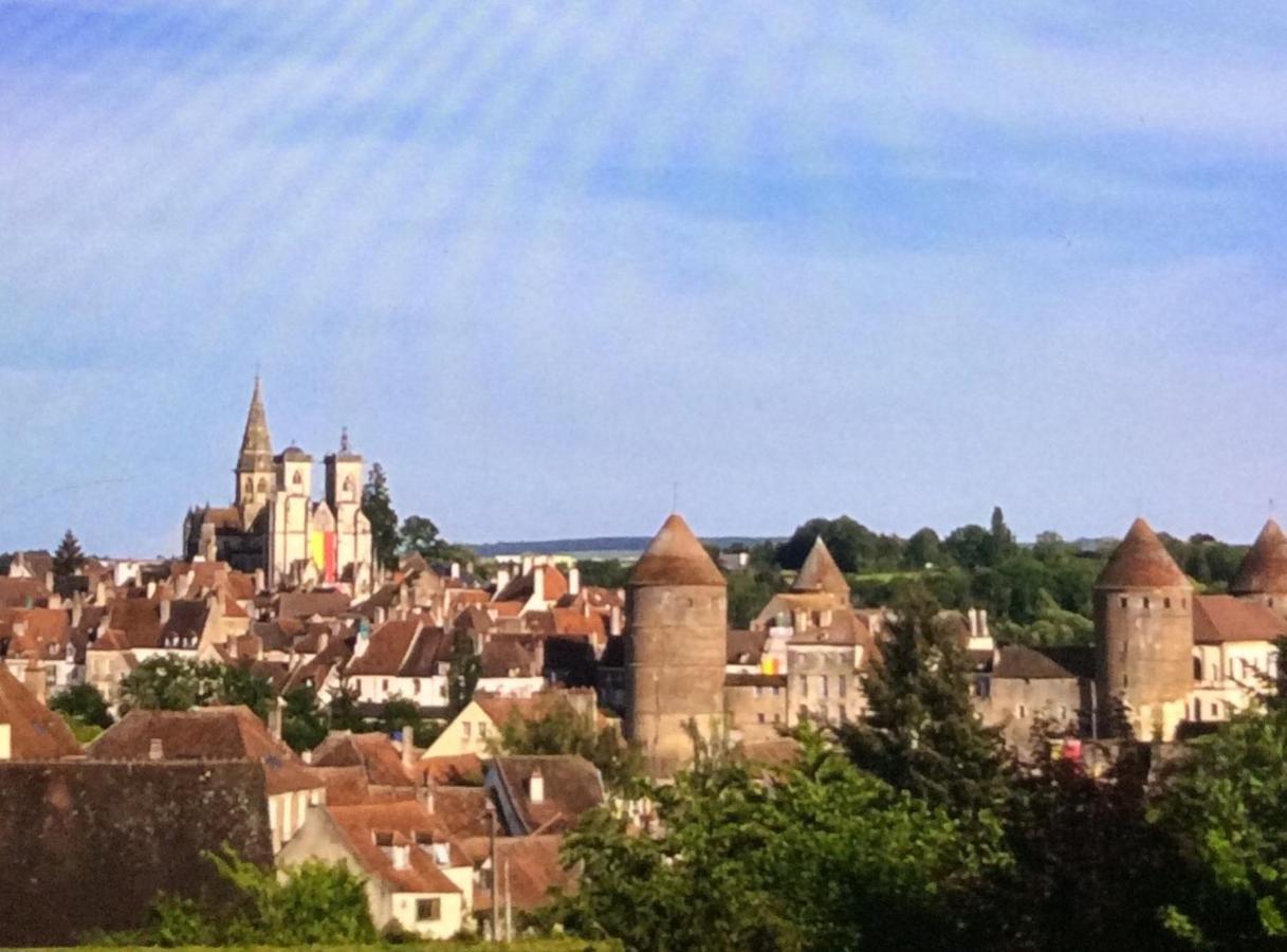 Maison Cosy En Plein Centre Ville Semur-en-Auxois Bagian luar foto