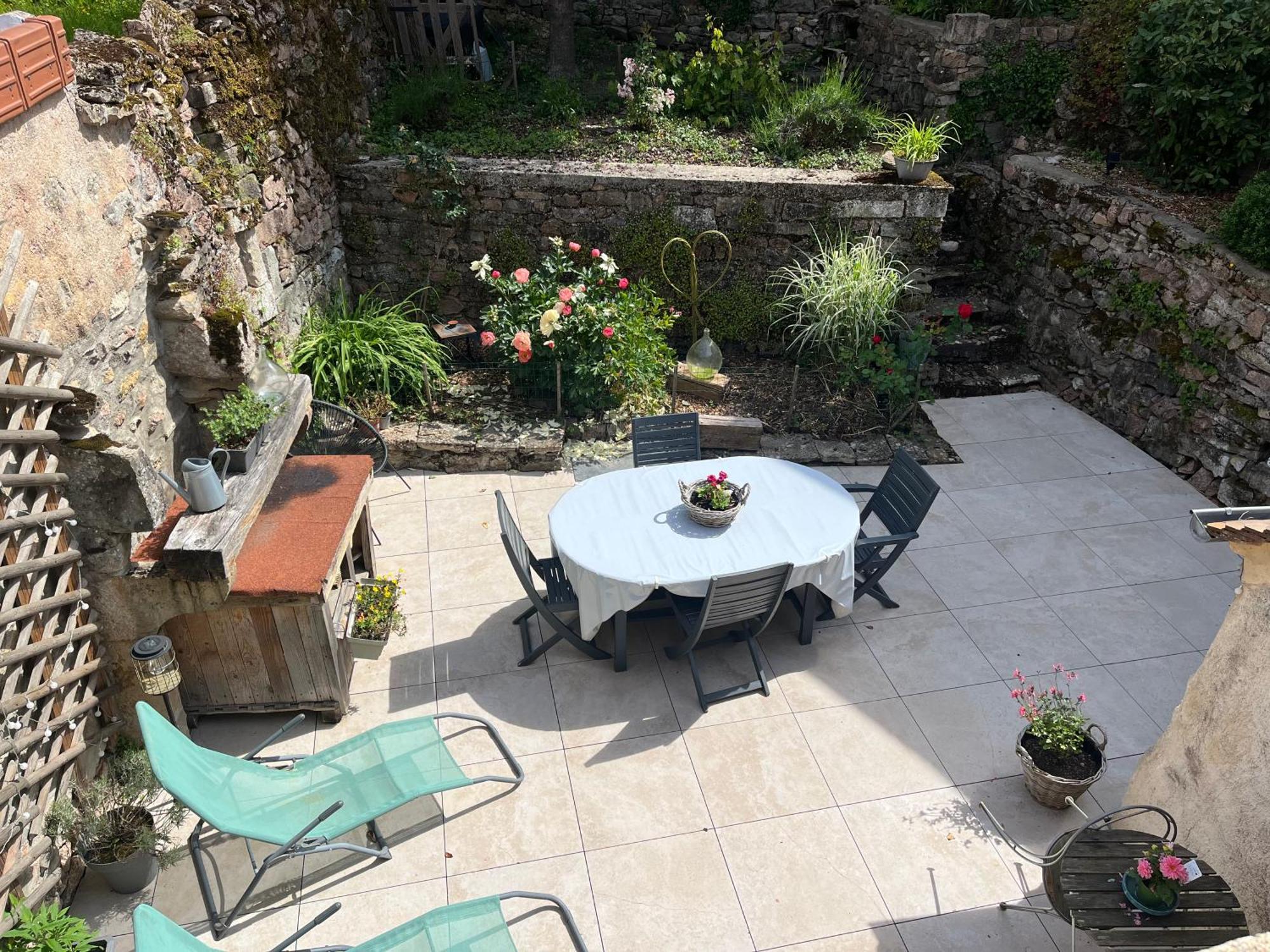 Maison Cosy En Plein Centre Ville Semur-en-Auxois Bagian luar foto